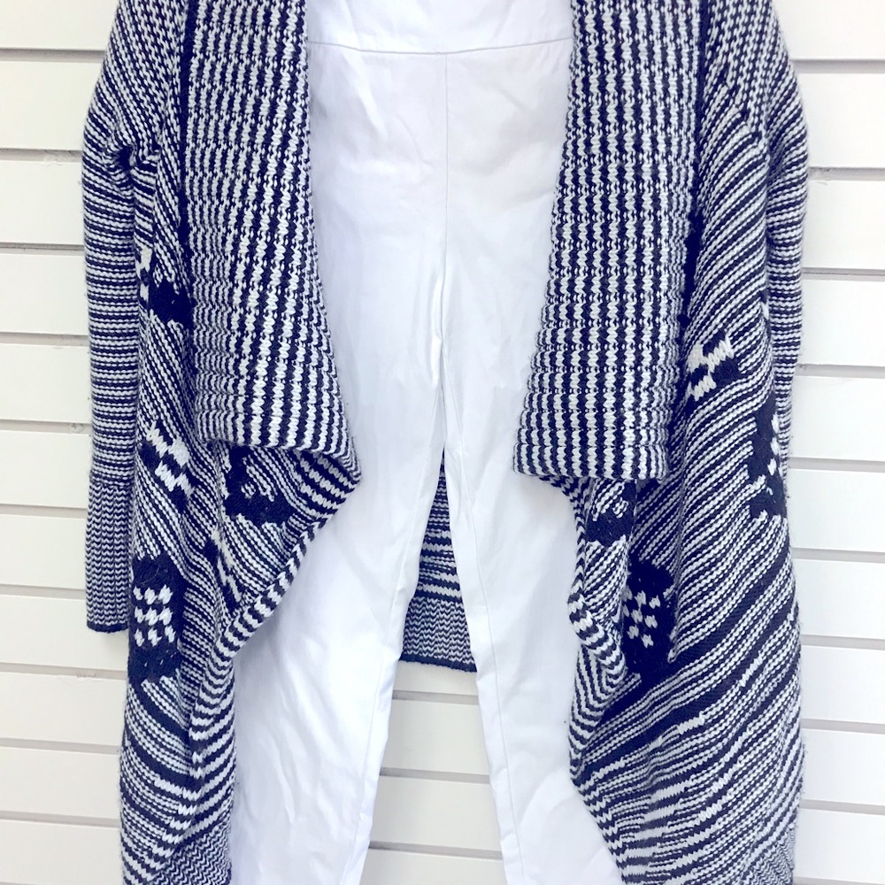 Gap sz small black&white knit slouchy cardigan